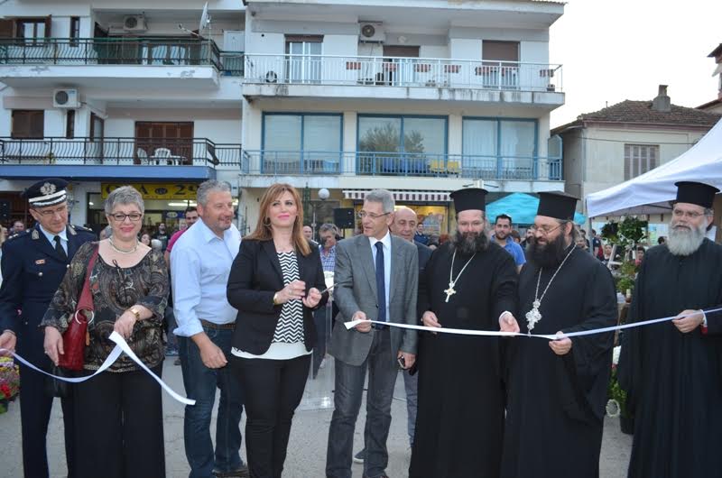 Εγκαινιάστηκε η 1η Ανθοκομική Έκθεση Σκύδρας